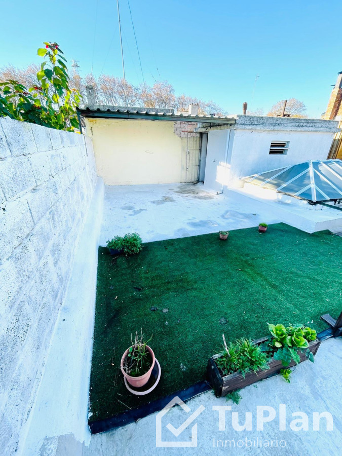 Apartamento ID.849 - (Ref: 3.129) Venta de apartamento de 3 dormitorios y azotea en Reducto gran oportunidad