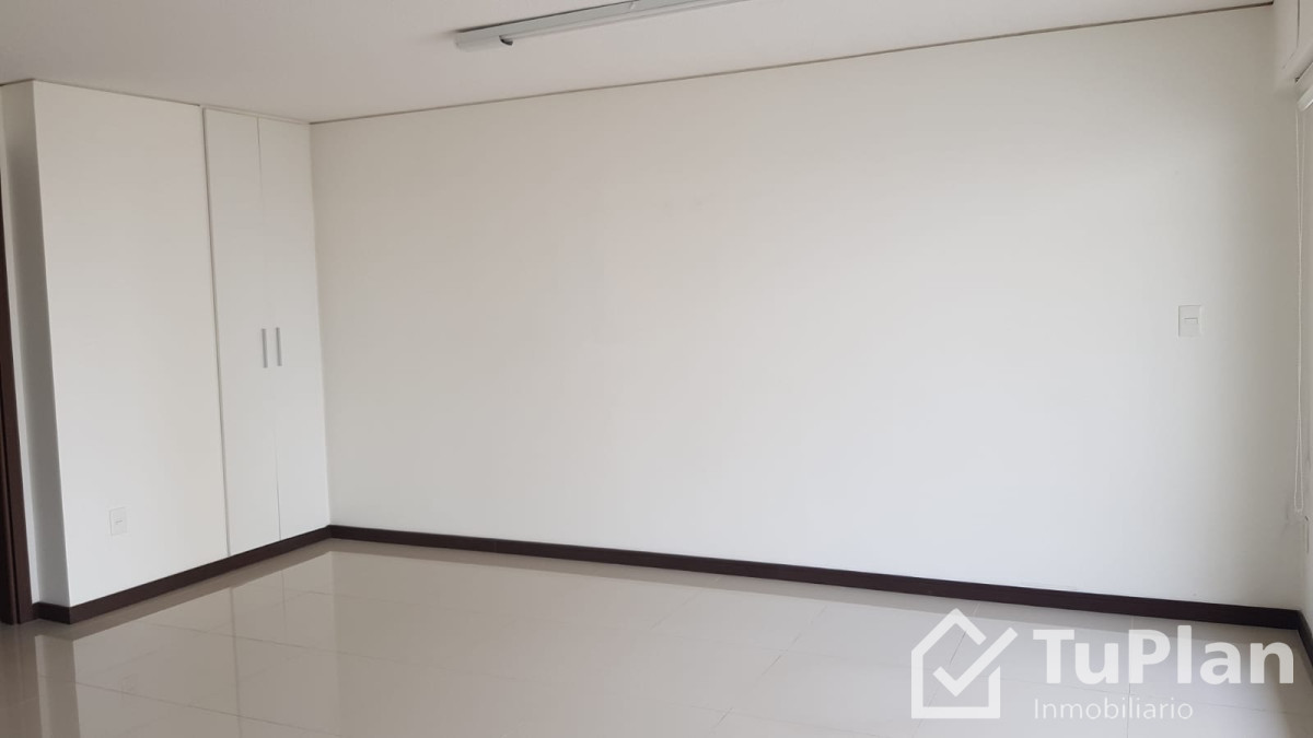 Apartamento ID.614 - (Ref: 2.636) Se vende oficina en Cordón