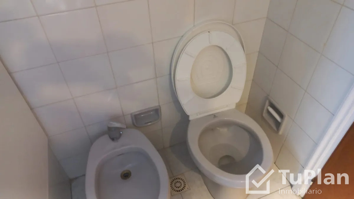 Apartamento ID.1879 - (Ref 4.284) Se alquila apartamento de 3 dormitorios en Parque Batlle