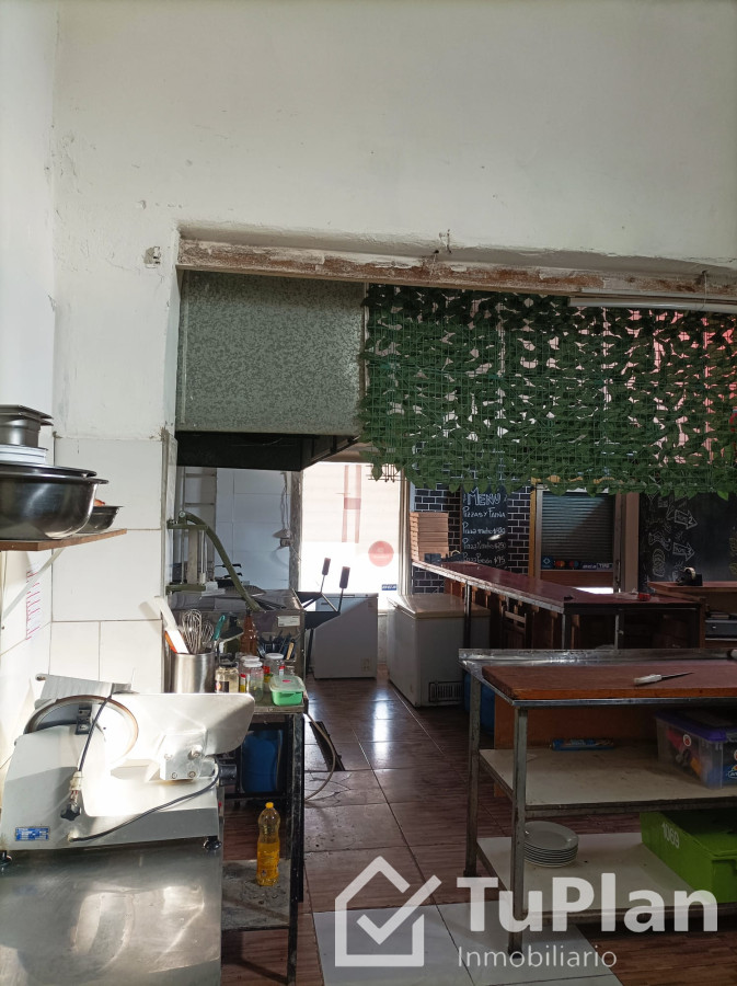 Apartamento ID.1870 - (Ref 4.276) Se vende llave de Pizzería en Brazo Oriental 