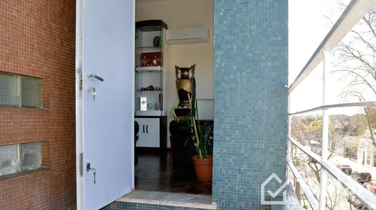 Apartamento ID.851 - (Ref: 3.131) Venta de apartamento de 3 dormitorios y 2 balcones en el Prado