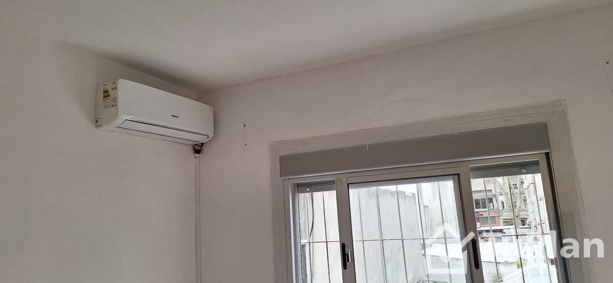 Apartamento ID.1876 - (Ref 4.281) Se alquila apartamento de 2 dormitorios en Centro 