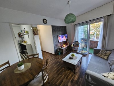 (Ref: 3.138) Venta de apartamento de 2 dormitorios y 2 balcones en Aguada