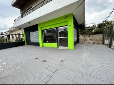 (Ref 4.269) Se vende local comercial en Cerro 
