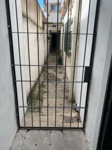 (Ref 4.156) casa, 1 dorm, baño, lavadero, terraza, pieza a finalizar, pasillo compartido