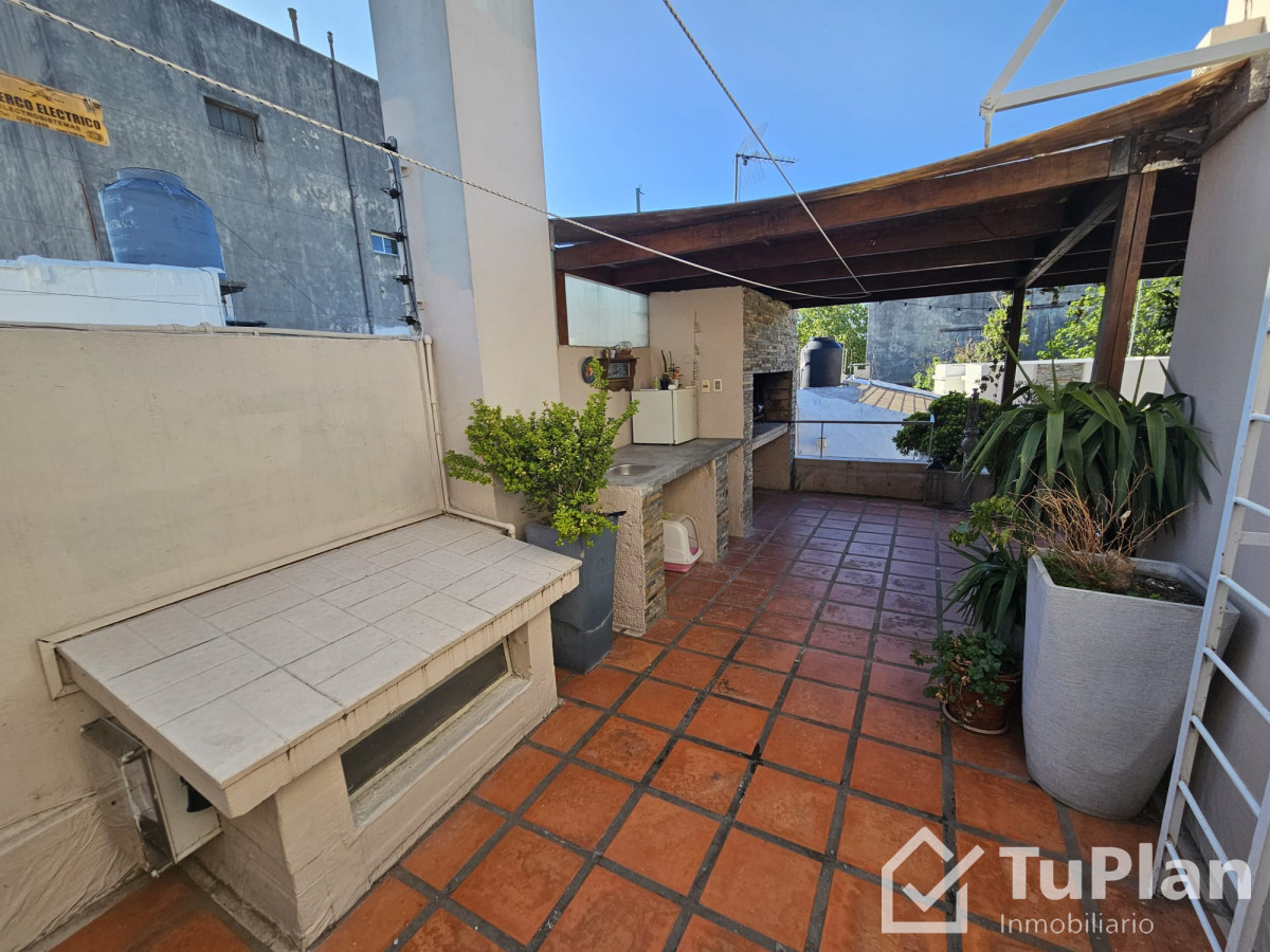 Casa ID.464 - (Ref: 2.489) Se vende hermosa casa en La Comercial