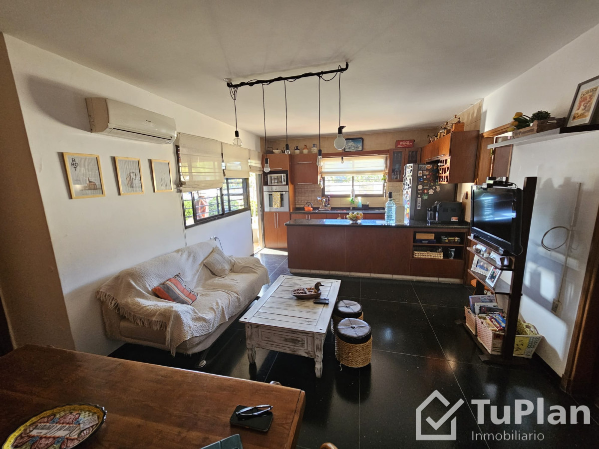 Casa ID.464 - (Ref: 2.489) Se vende hermosa casa en La Comercial