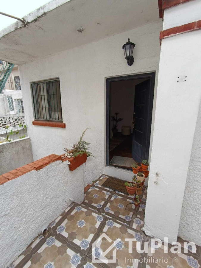 Casa ID.1089 - (Ref: 3.363) Alquiler de casa de 3 dormitorios, 2 baños garage y patio en Pocitos
