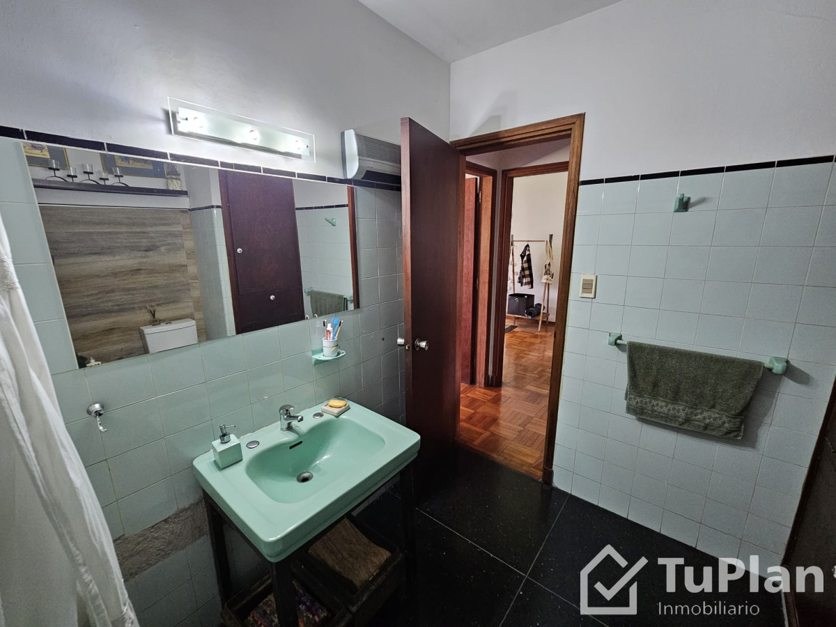 Casa ID.464 - (Ref: 2.489) Se vende hermosa casa en La Comercial