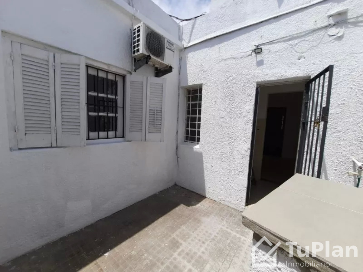 Casa ID.627 - (Ref: 2.649) Se alquila casa con patio en La Blanqueada