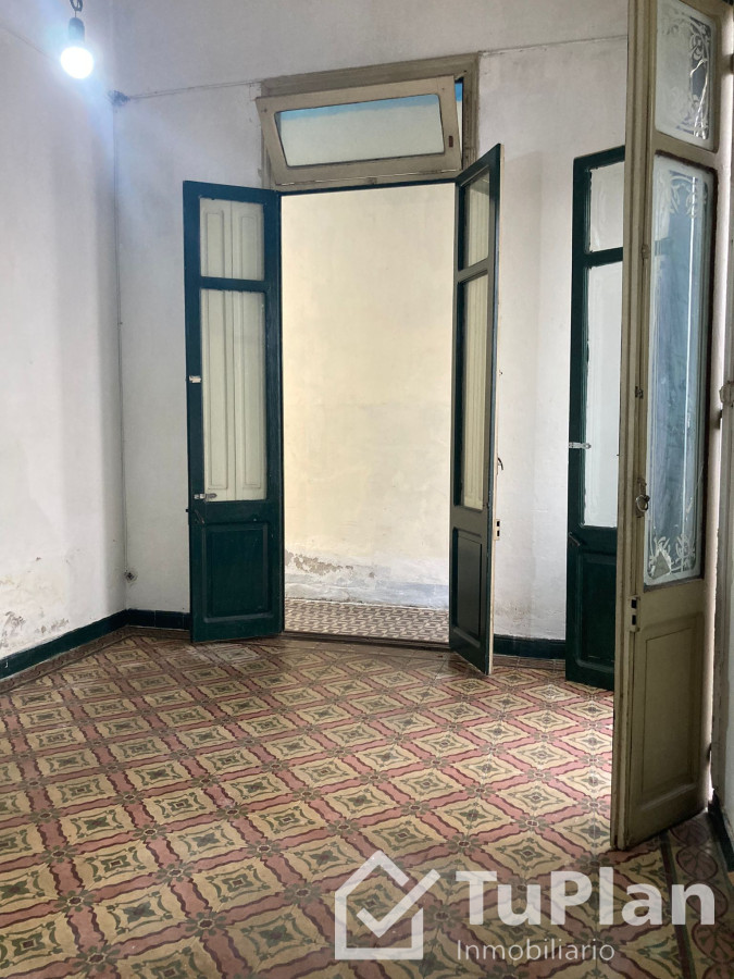 Casa ID.495 - (Ref: 2.519) Se alquila gran casa en Palermo