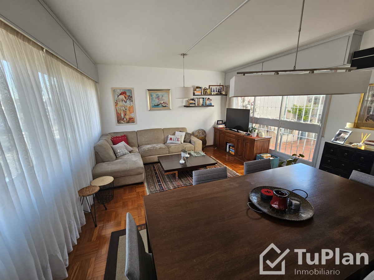 Casa ID.464 - (Ref: 2.489) Se vende hermosa casa en La Comercial