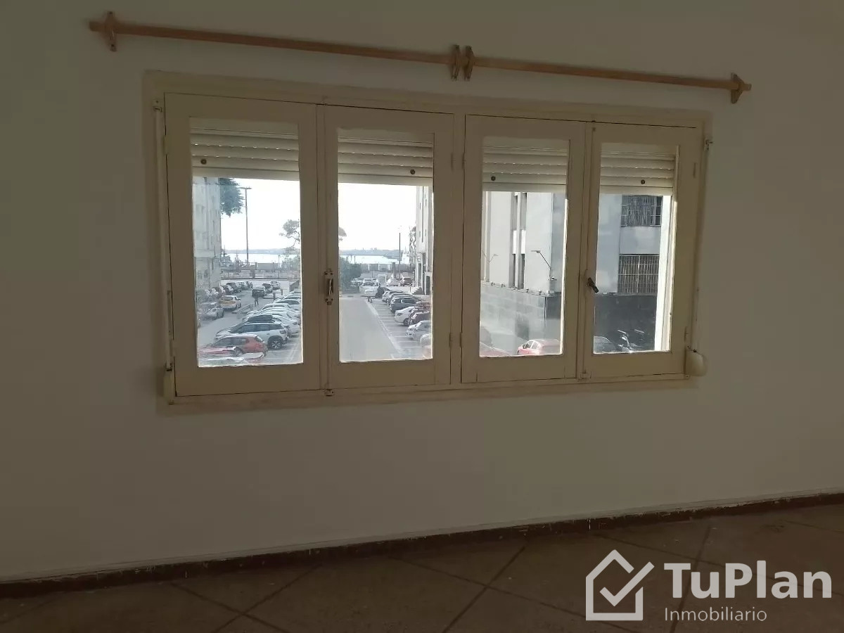 Casa ID.474 - (Ref: 2.498) Se alquila casa en Ciudad Vieja