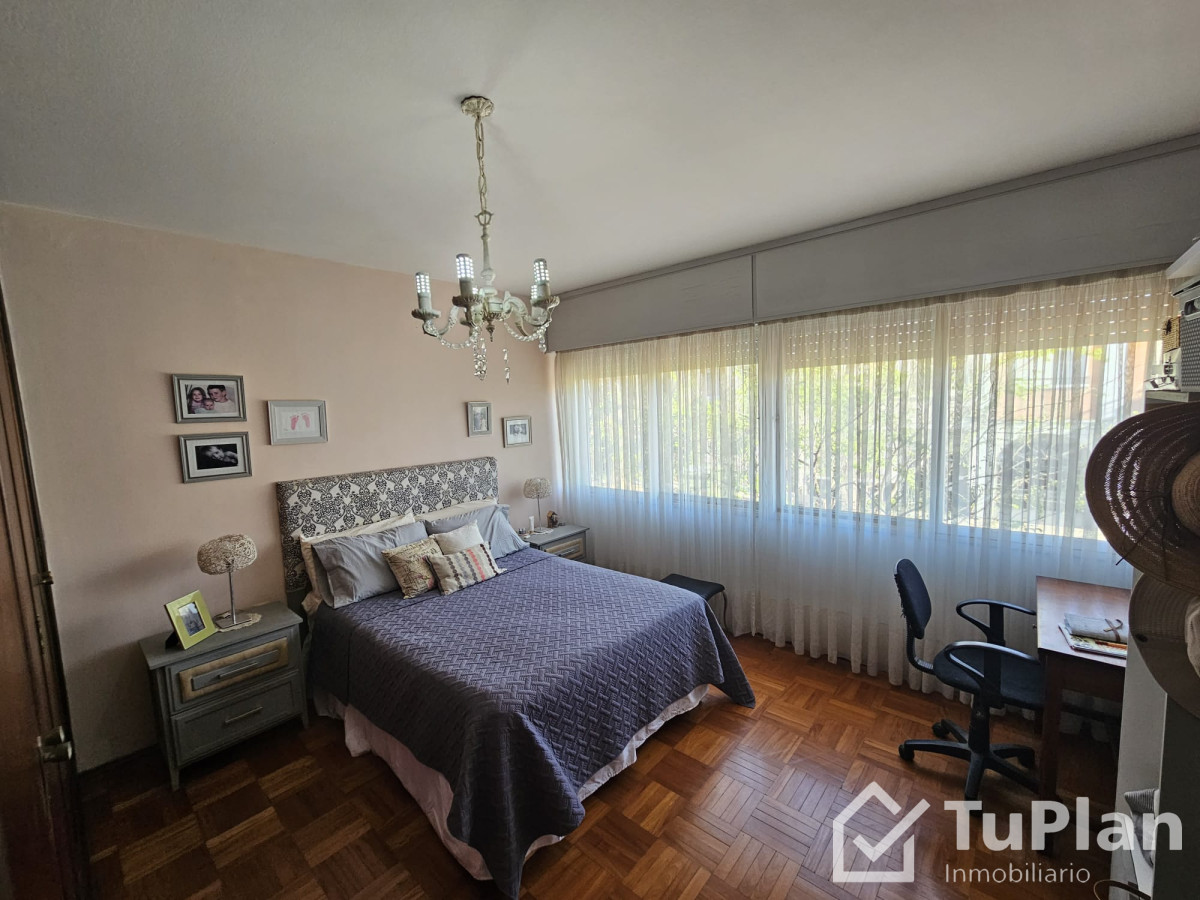 Casa ID.464 - (Ref: 2.489) Se vende hermosa casa en La Comercial