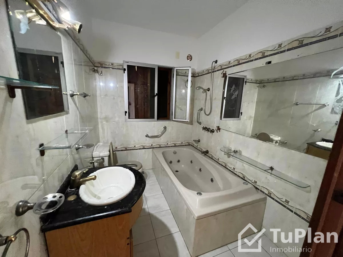 Casa ID.587 - (Ref: 2.608) Se alquila casa en el Cerro
