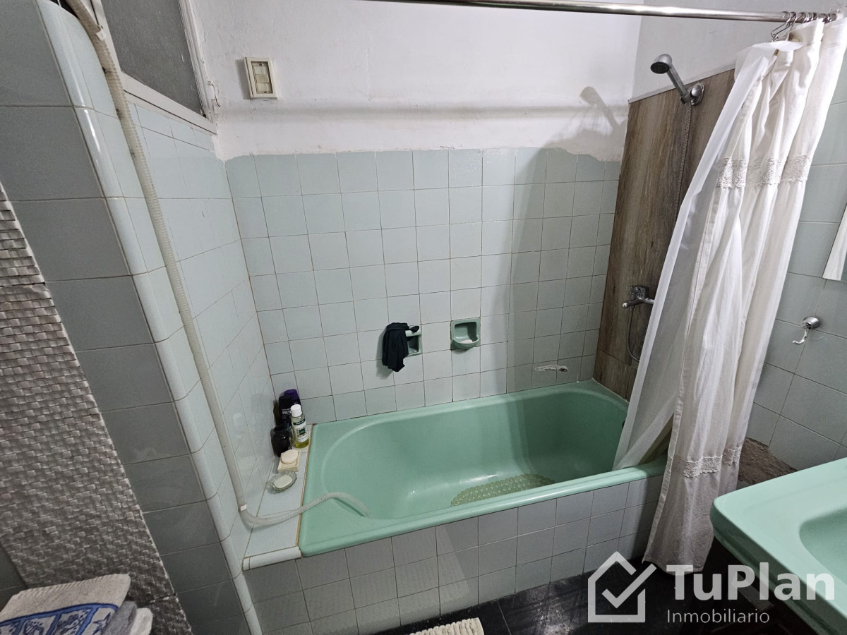 Casa ID.464 - (Ref: 2.489) Se vende hermosa casa en La Comercial