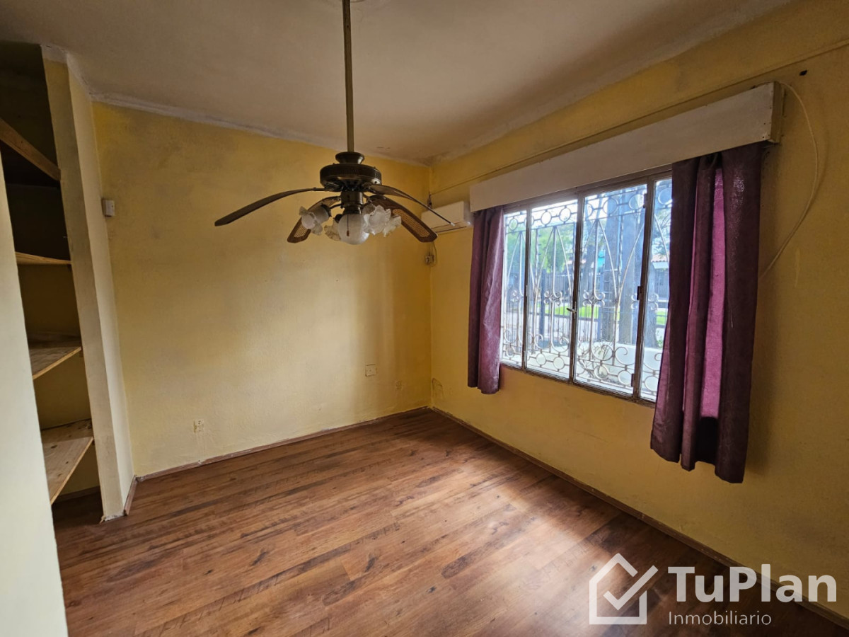 Casa ID.1948 - (5.350) Hermosa casa de dos dormitorios, barbacoa y entrada para vehiculos