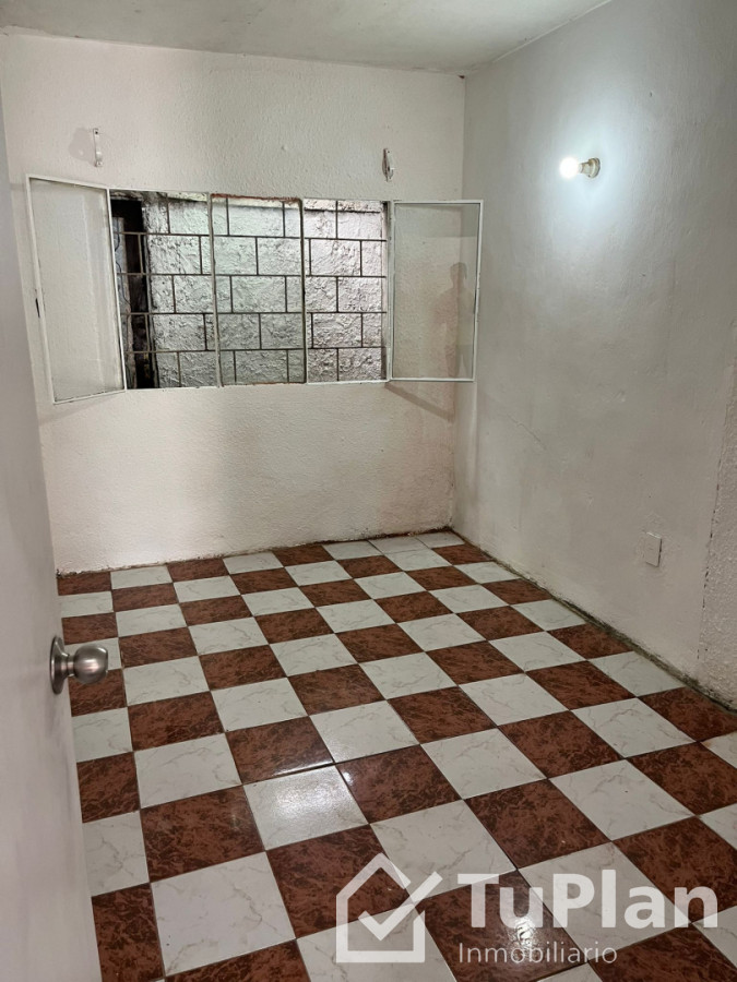 Casa ID.1932 - (Ref 4.338) Se alquila casa, al frente de dos dormitorios. $ 19000