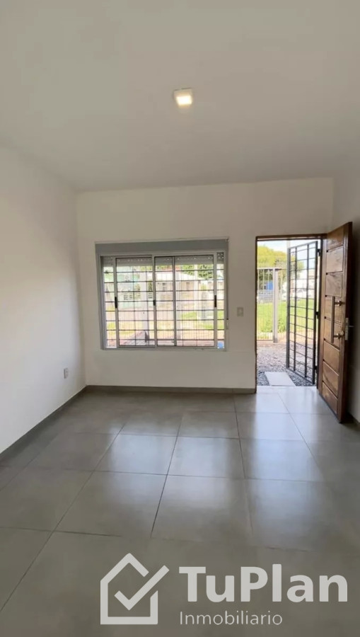 Casa ID.1005 - (Ref: 3.280) Venta de casa a estrenar de 2 dormitorios, patio y cochera en Ituzaingó
