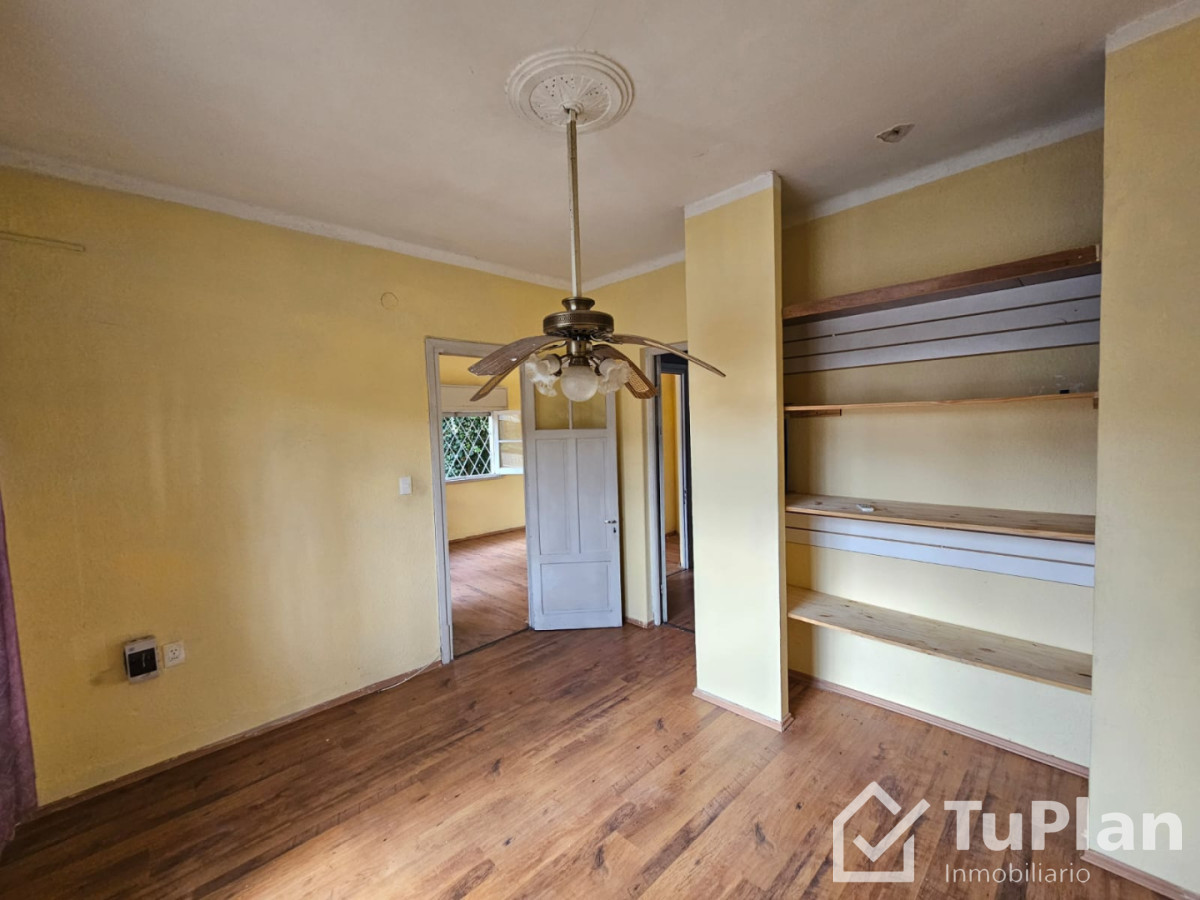 Casa ID.1948 - (5.350) Hermosa casa de dos dormitorios, barbacoa y entrada para vehiculos