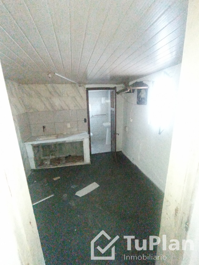 Casa ID.1948 - (5.350) Hermosa casa de tres dormitorios, barbacoa, entrada para vehículos con un apto de 1 dormitorio