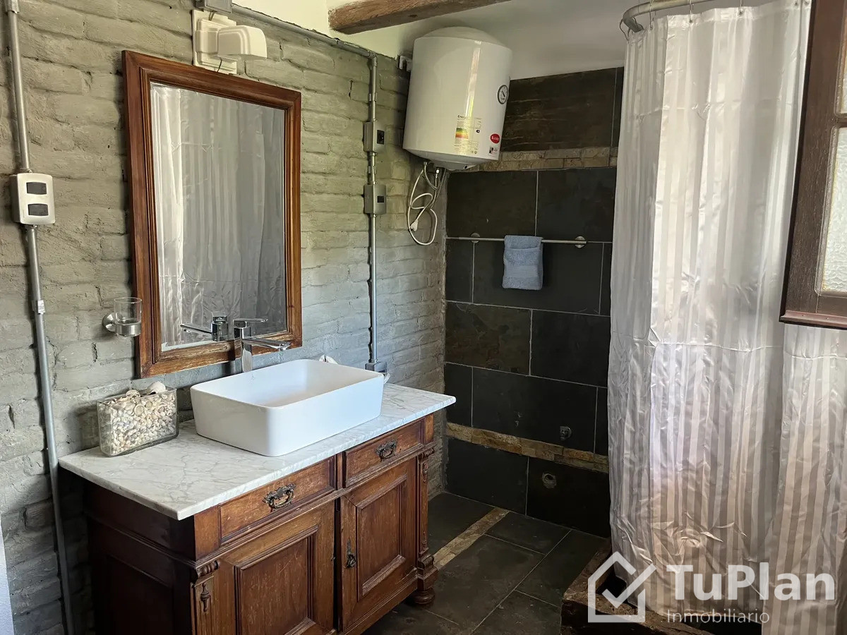 Casa ID.1961 - Casa Petit Hotel Bello Y Reborati, Excelente Ubicación, Próximo A 21 Y Ellauri, Rambla, Espacios Verdes Y Centro Comercial