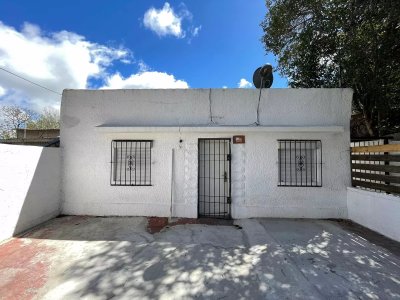 (Ref: 3.005) Se vende casa en La Teja