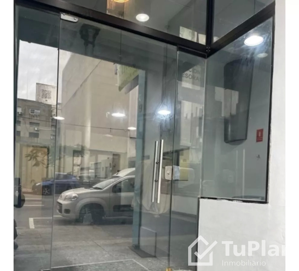 Local Comercial ID.335 - Gran local comercial en Centro (Ref:2.357)
