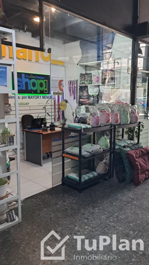 Local Comercial ID.1981 - Local en Galeria