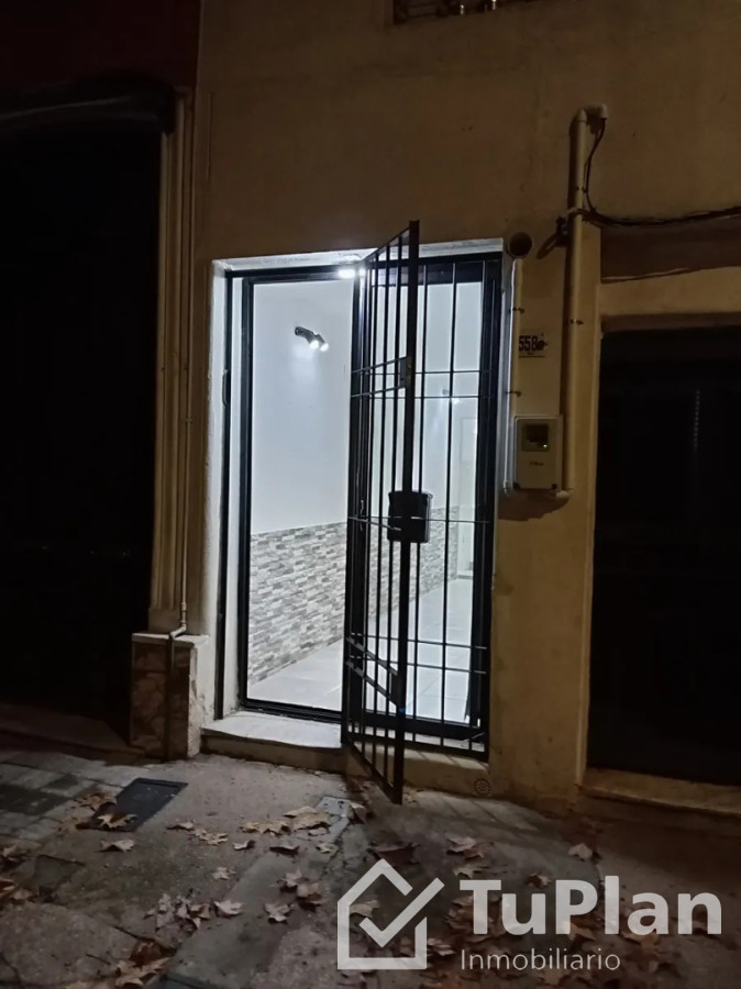 Local Comercial ID.1966 - Local a pasos de San Martin