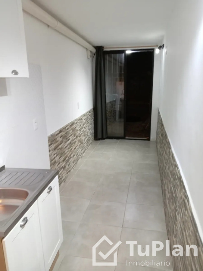 Local Comercial ID.1966 - Local a pasos de San Martin