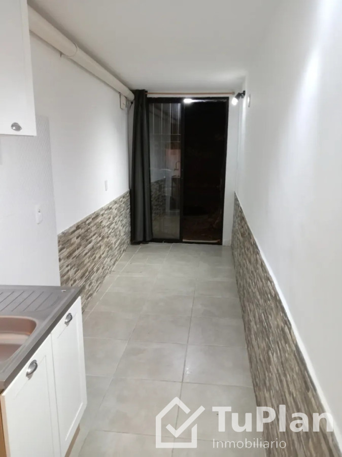 Local Comercial ID.1966 - Local a pasos de San Martin