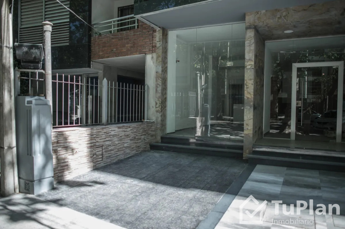 Local Comercial ID.1787 - (Ref 4.195) Se alquila local comercial en Pocitos 