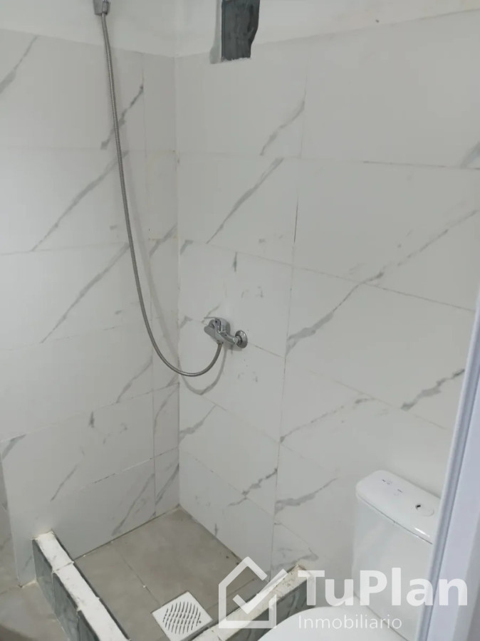 Local Comercial ID.1966 - Local a pasos de San Martin