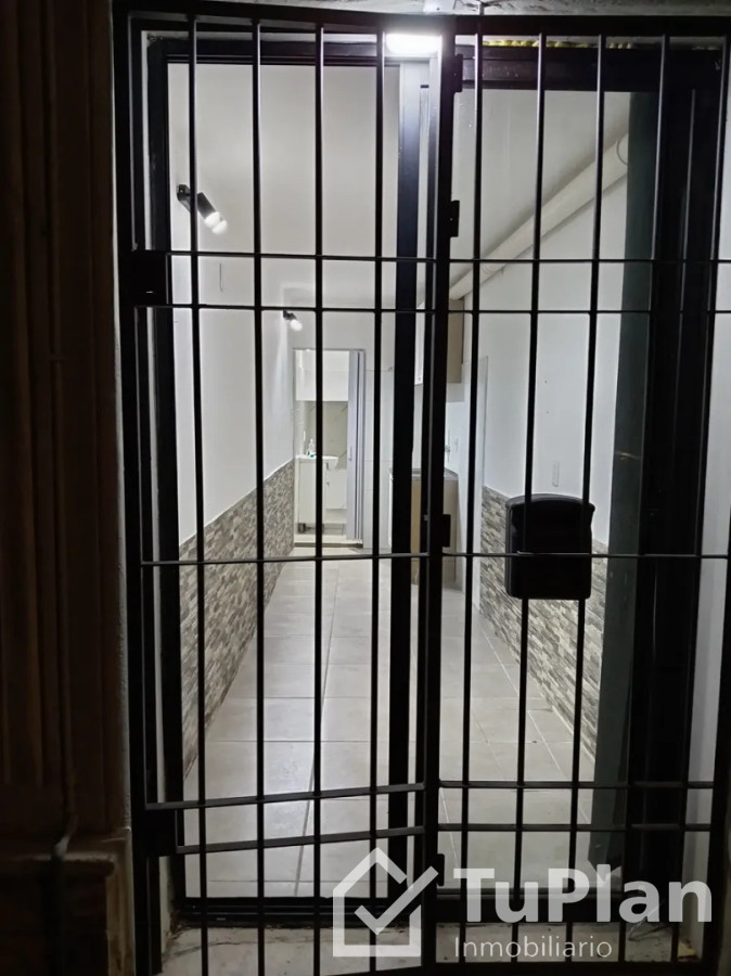 Local Comercial ID.1966 - Local a pasos de San Martin