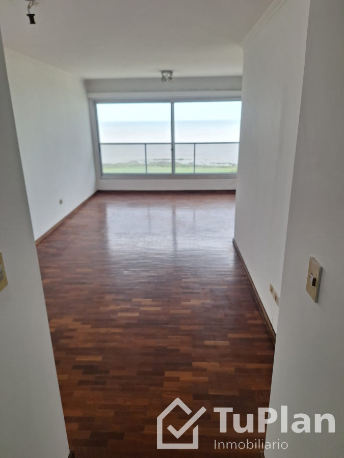 Apartamento ID.1246 - (Ref: 3.521) Alquiler de apto Punta Carretas Edificio Boa Vista, Rambla Gandhi y Solano García.