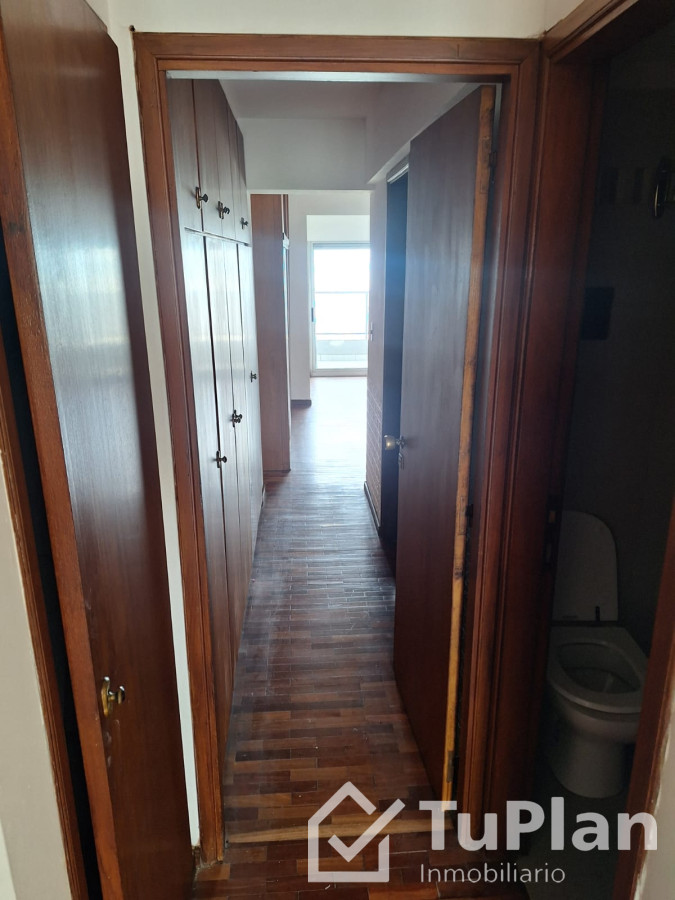 Apartamento ID.1246 - (Ref: 3.521) Alquiler de apto Punta Carretas Edificio Boa Vista, Rambla Gandhi y Solano García.