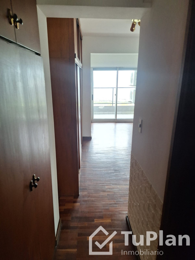 Apartamento ID.1246 - (Ref: 3.521) Alquiler de apto Punta Carretas Edificio Boa Vista, Rambla Gandhi y Solano García.