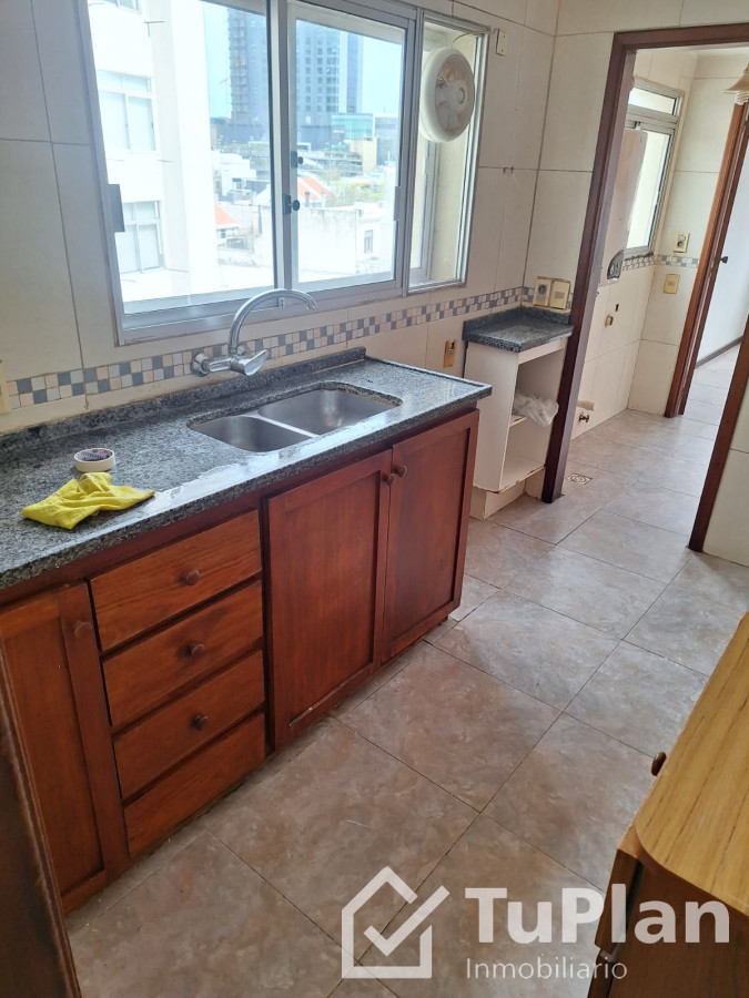 Apartamento ID.1246 - (Ref: 3.521) Alquiler de apto Punta Carretas Edificio Boa Vista, Rambla Gandhi y Solano García.