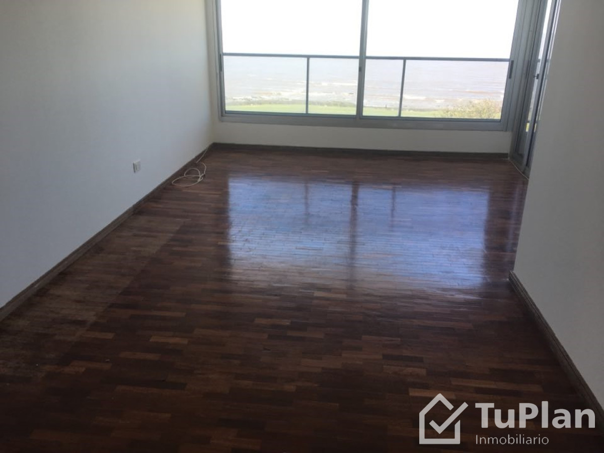 Apartamento ID.1246 - (Ref: 3.521) Alquiler de apto Punta Carretas Edificio Boa Vista, Rambla Gandhi y Solano García.