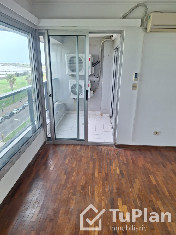 Apartamento ID.1246 - (Ref: 3.521) Alquiler de apto Punta Carretas Edificio Boa Vista, Rambla Gandhi y Solano García.