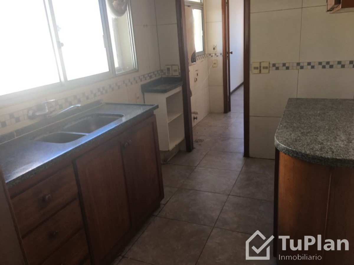 Apartamento ID.1246 - (Ref: 3.521) Alquiler de apto Punta Carretas Edificio Boa Vista, Rambla Gandhi y Solano García.