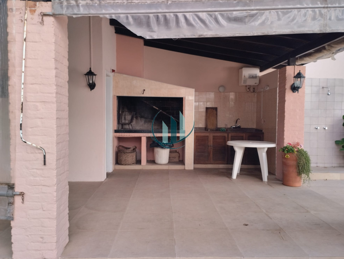 Apartamento ID.588 - A pasos del mar apartamento de 2 dormitorios con hermosa vista al jardín