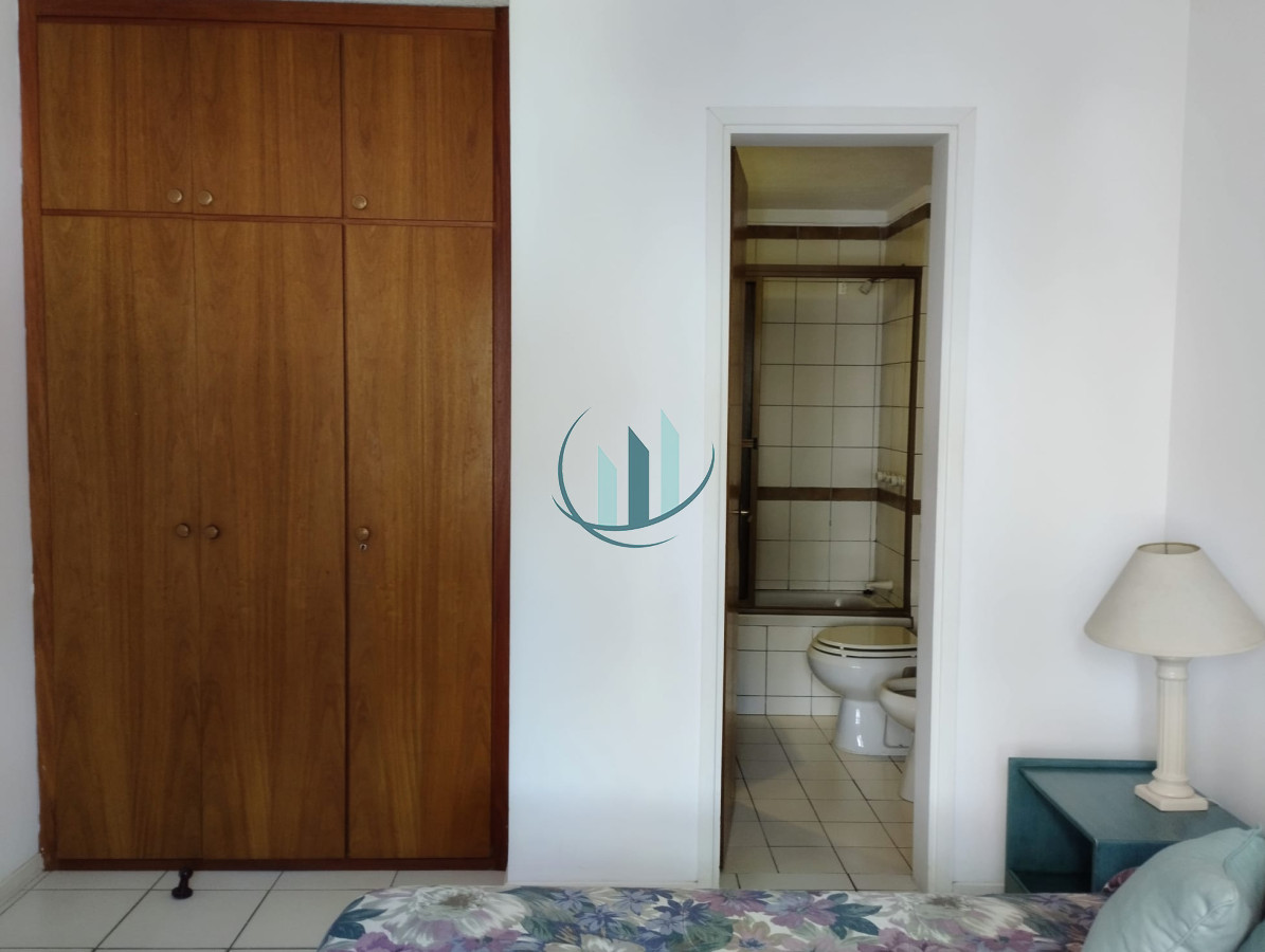 Apartamento ID.588 - A pasos del mar apartamento de 2 dormitorios con hermosa vista al jardín