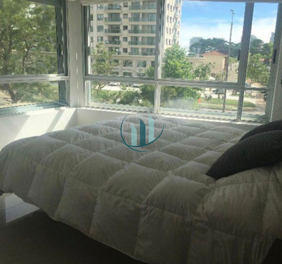 Apartamento ID.696 - Venta apartamento 4 dormitorios Roosevelt