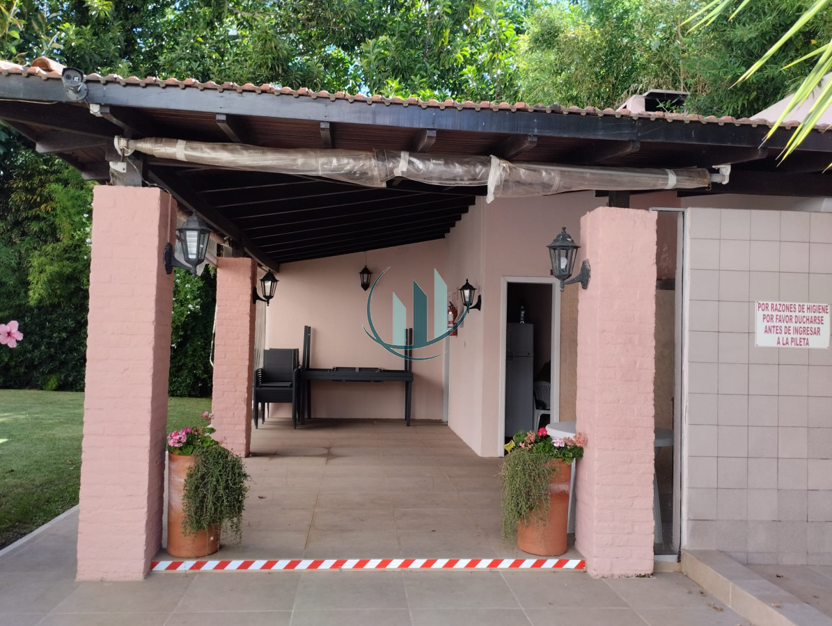 Apartamento ID.588 - A pasos del mar apartamento de 2 dormitorios con hermosa vista al jardín