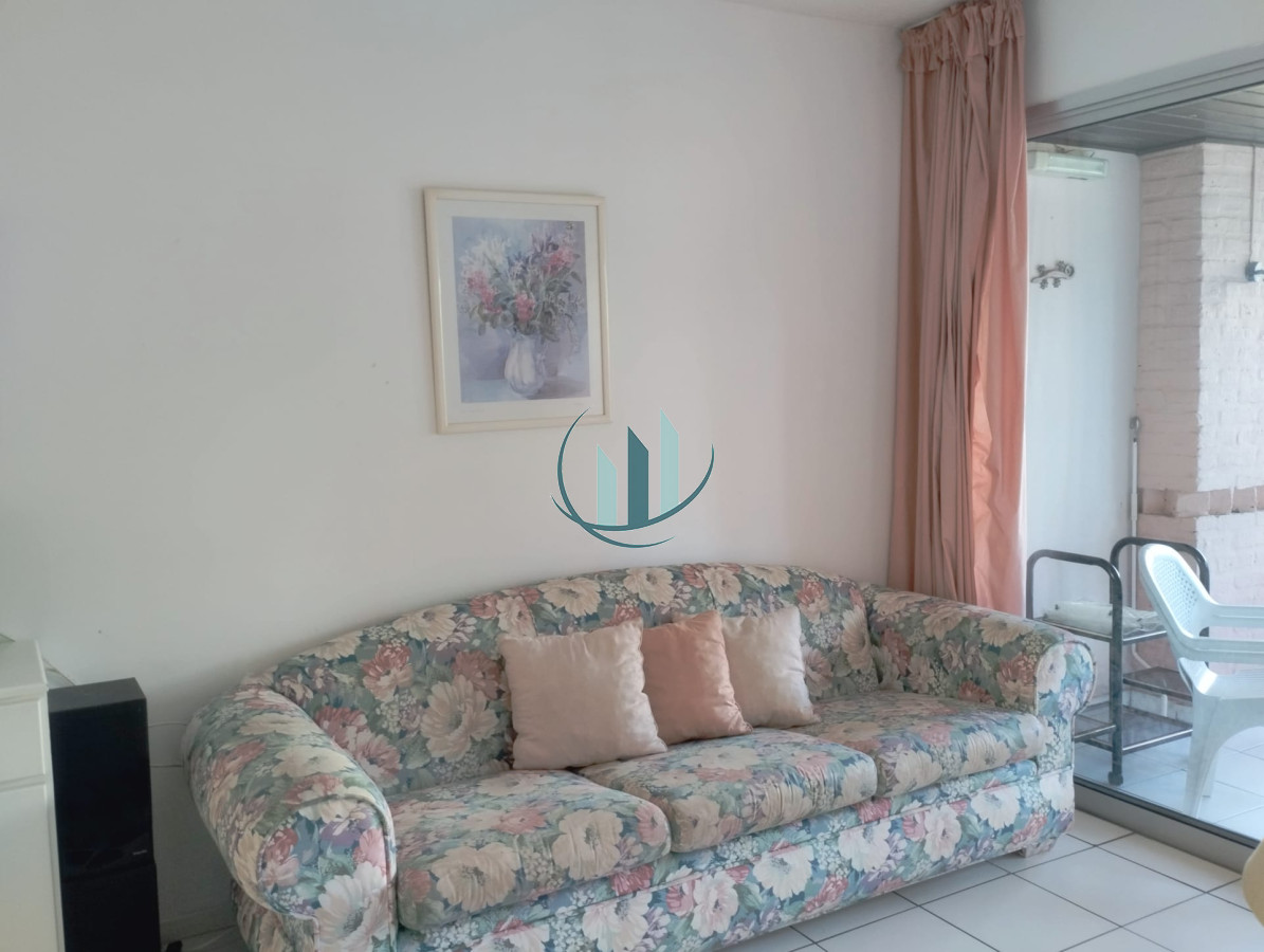 Apartamento ID.588 - A pasos del mar apartamento de 2 dormitorios con hermosa vista al jardín