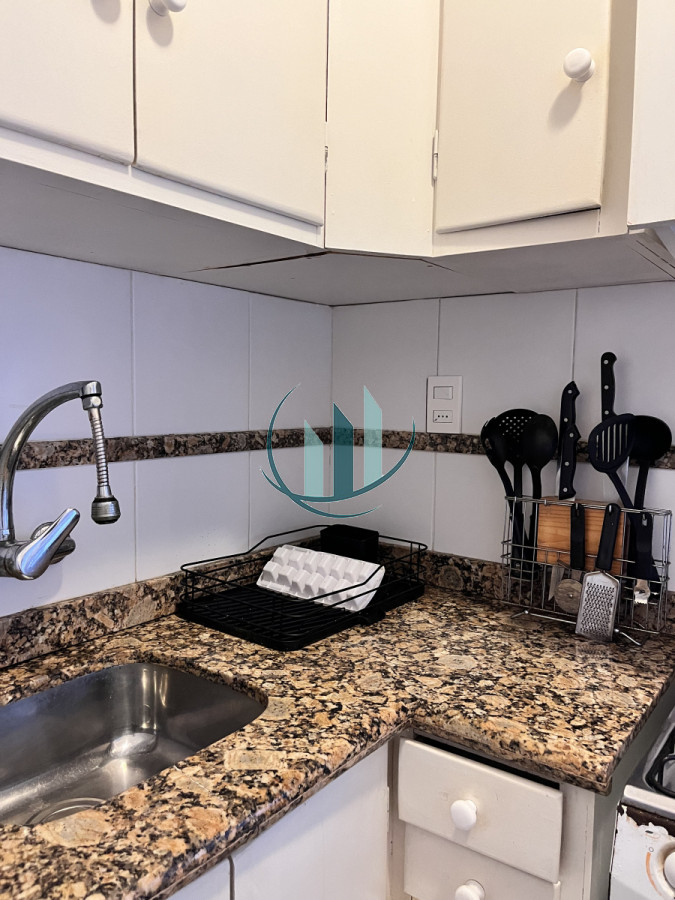 Apartamento ID.655 - Venta o Alquiler de apartamento 1 dormitorio, playa mansa, parada 1