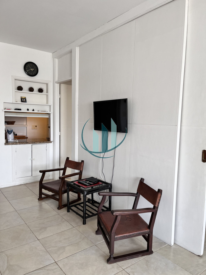 Apartamento ID.655 - Venta o Alquiler de apartamento 1 dormitorio, playa mansa, parada 1