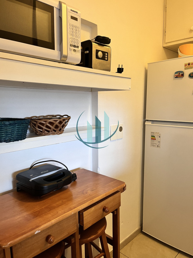 Apartamento ID.655 - Venta o Alquiler de apartamento 1 dormitorio, playa mansa, parada 1